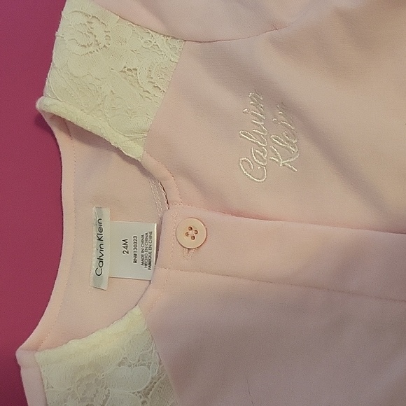 Calvin Klein 2 piece pink set - Picture 3 of 7